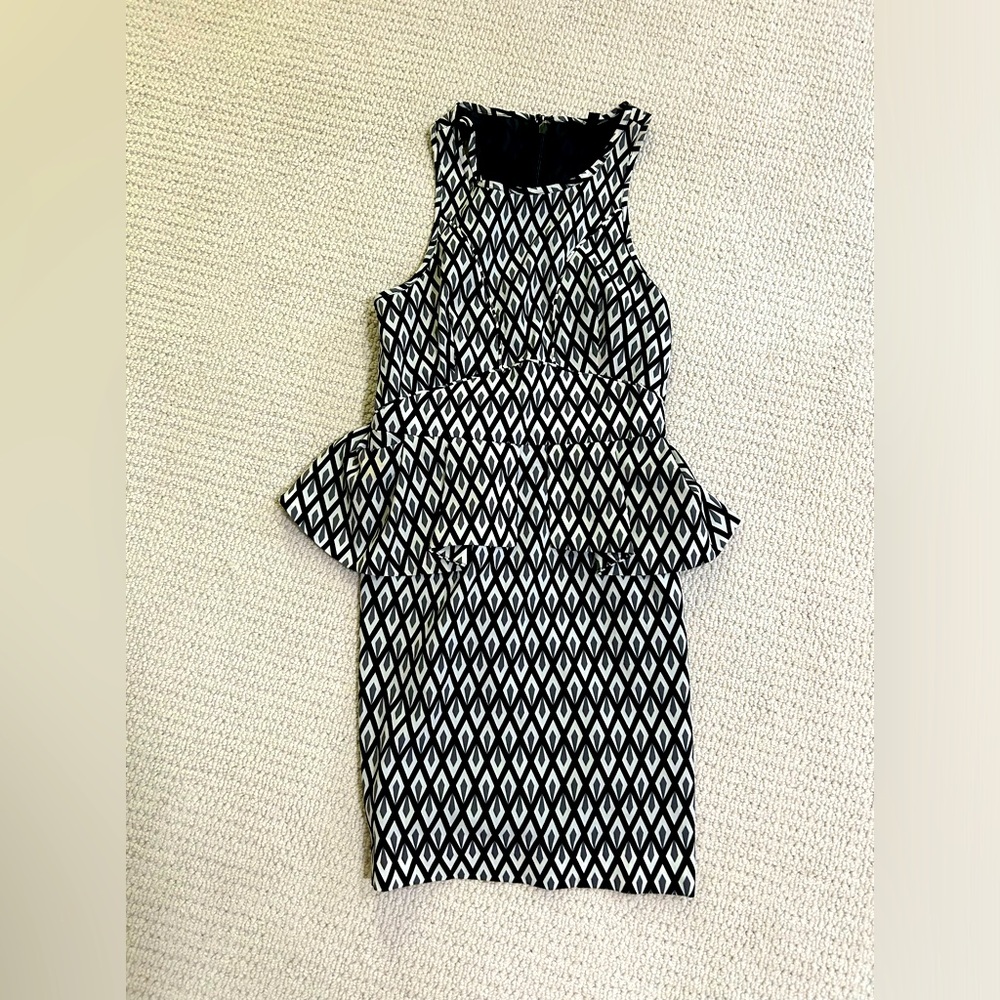 Stunning Vintage Classic Fitted Dress Size 2